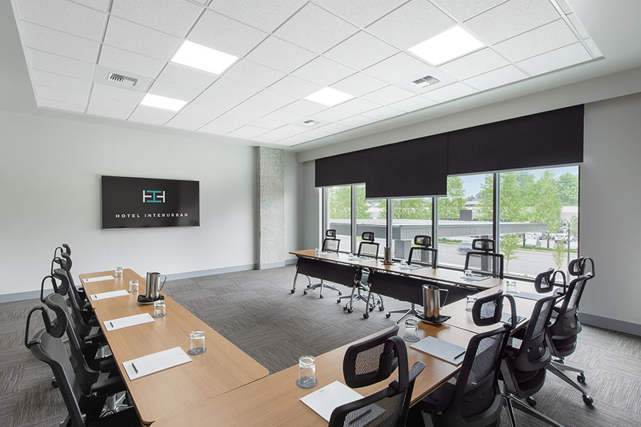 Olympic room with u shape tables